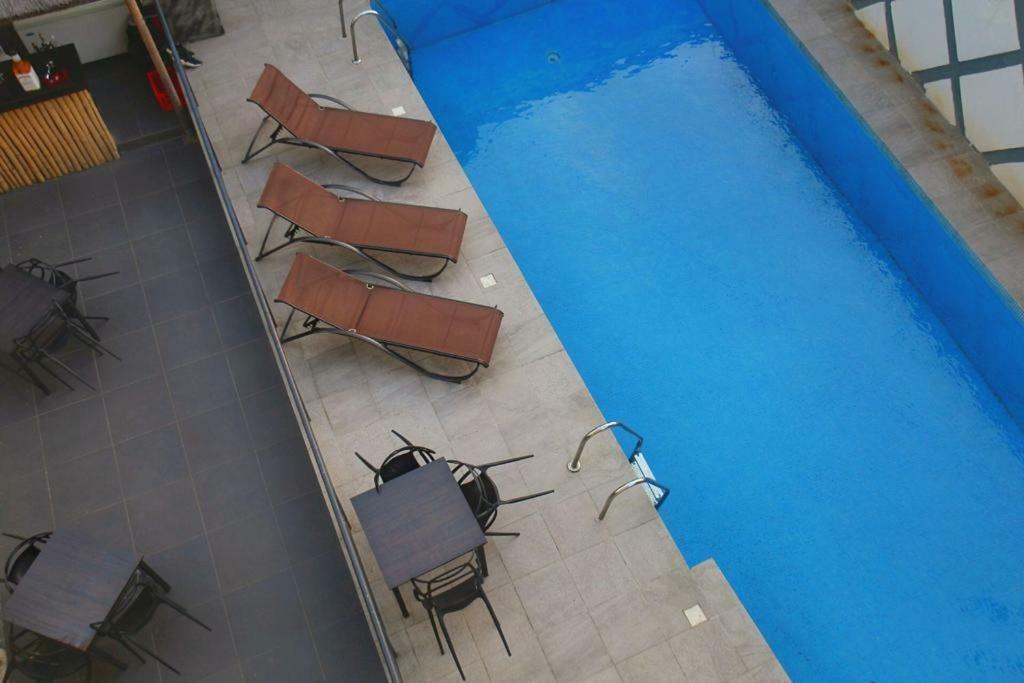Glee Hotel Aliayabiagba Ngoại thất bức ảnh