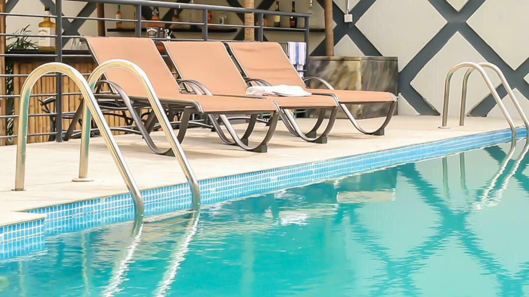 Glee Hotel Aliayabiagba Ngoại thất bức ảnh