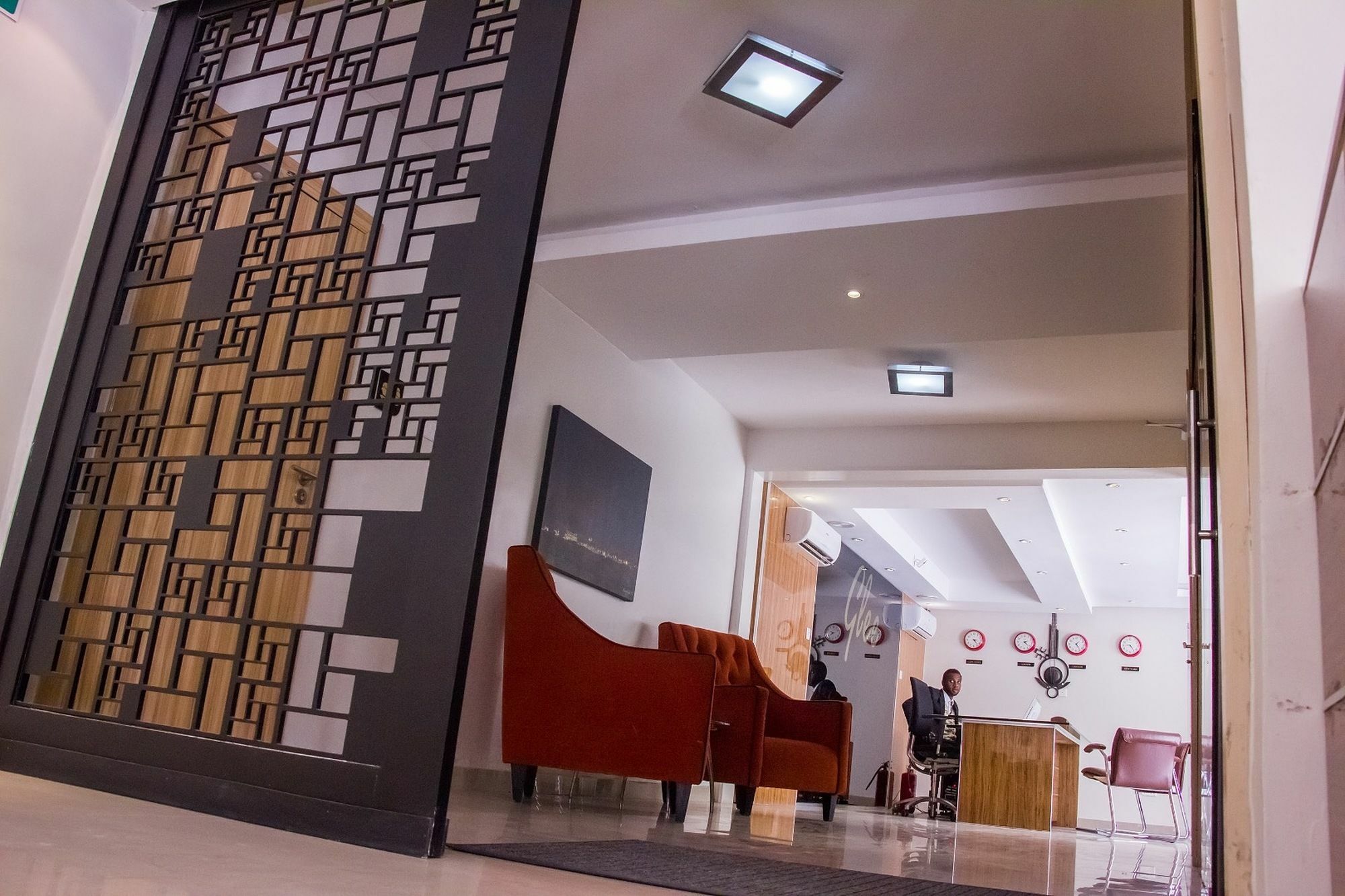 Glee Hotel Aliayabiagba Ngoại thất bức ảnh