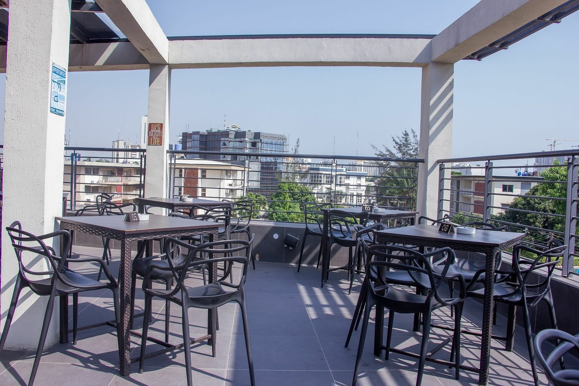 Glee Hotel Aliayabiagba Ngoại thất bức ảnh
