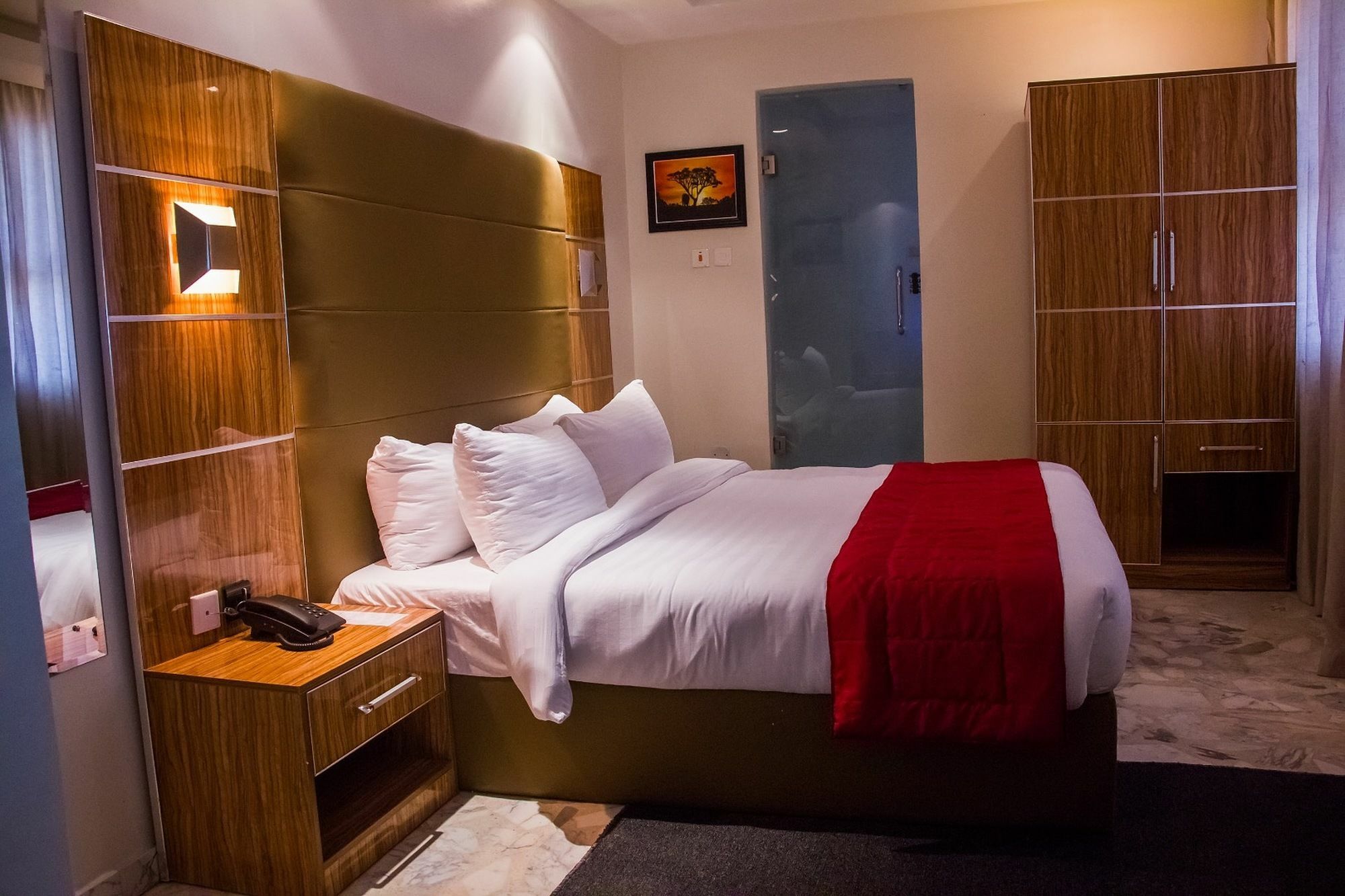 Glee Hotel Aliayabiagba Ngoại thất bức ảnh